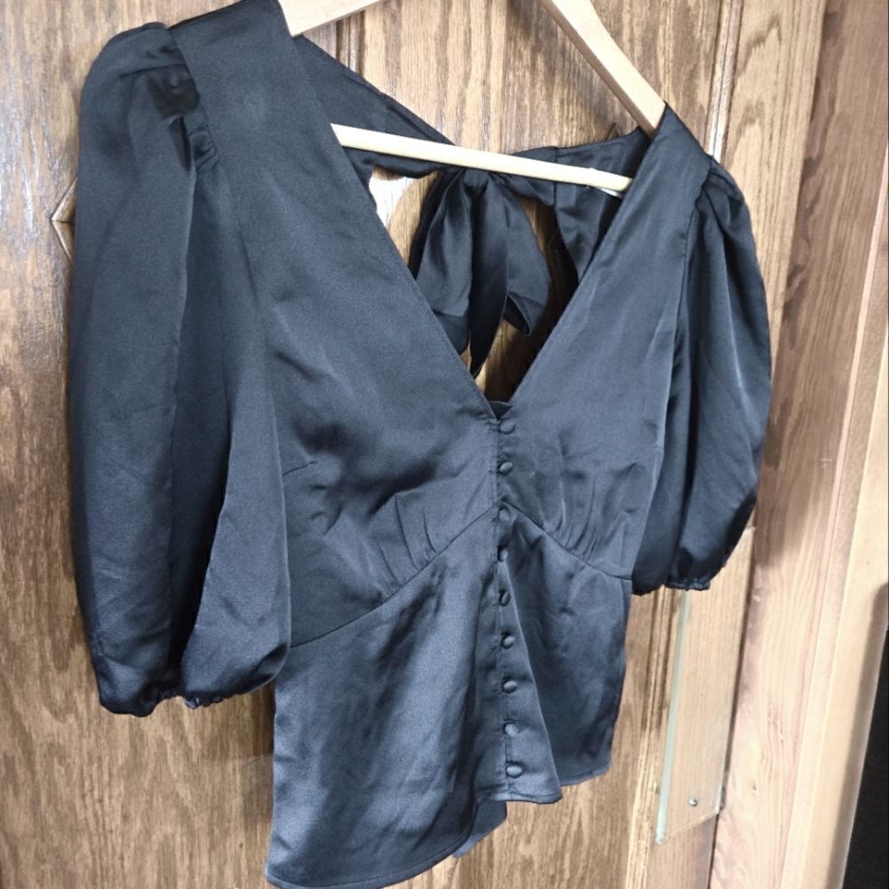 Abercrombie Open Back Top with Two Bow Ties Silky… - image 5